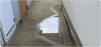 雨の後水たまりができる